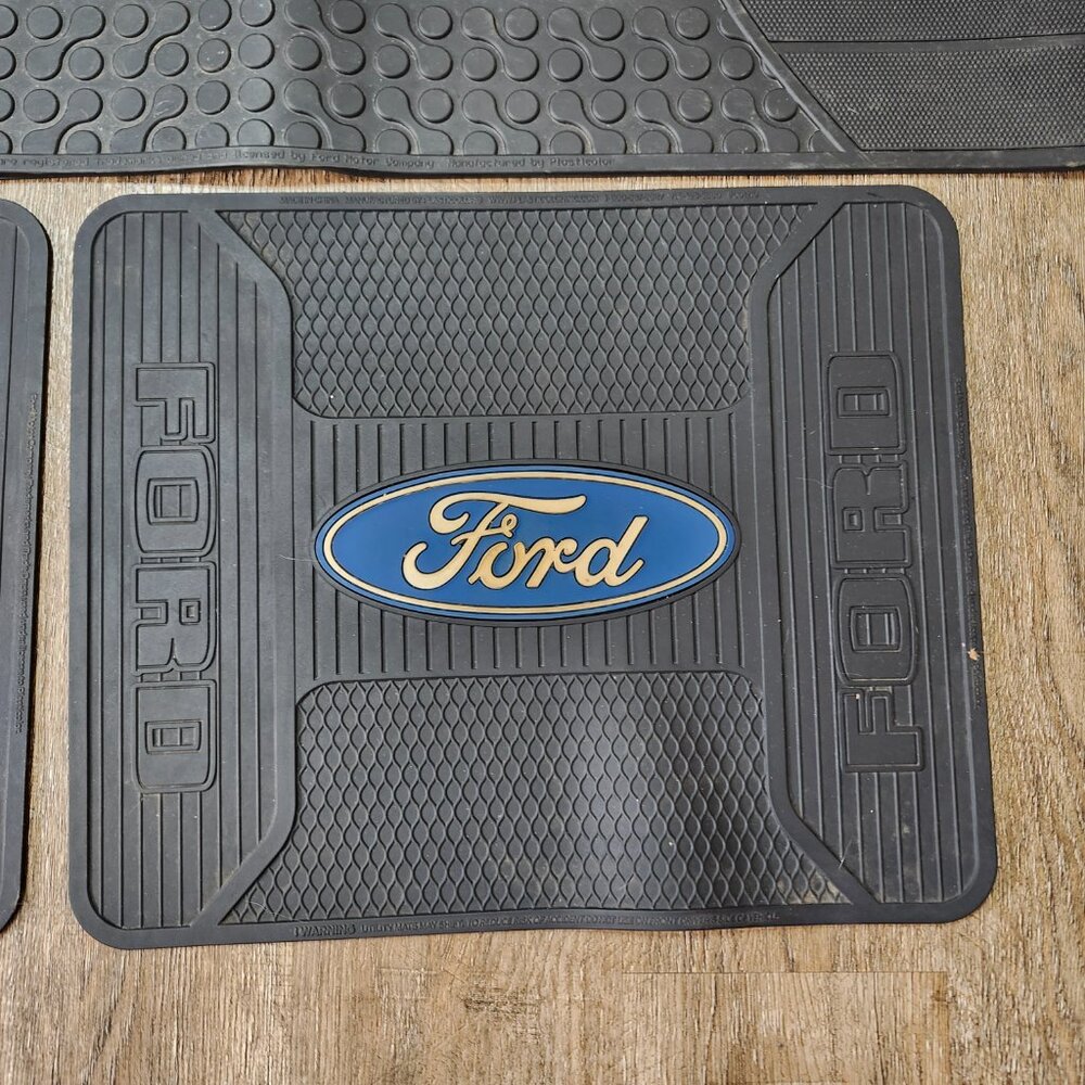 Ford rubber floor mats runner/2 sqaure ones - Picture 3 of 12